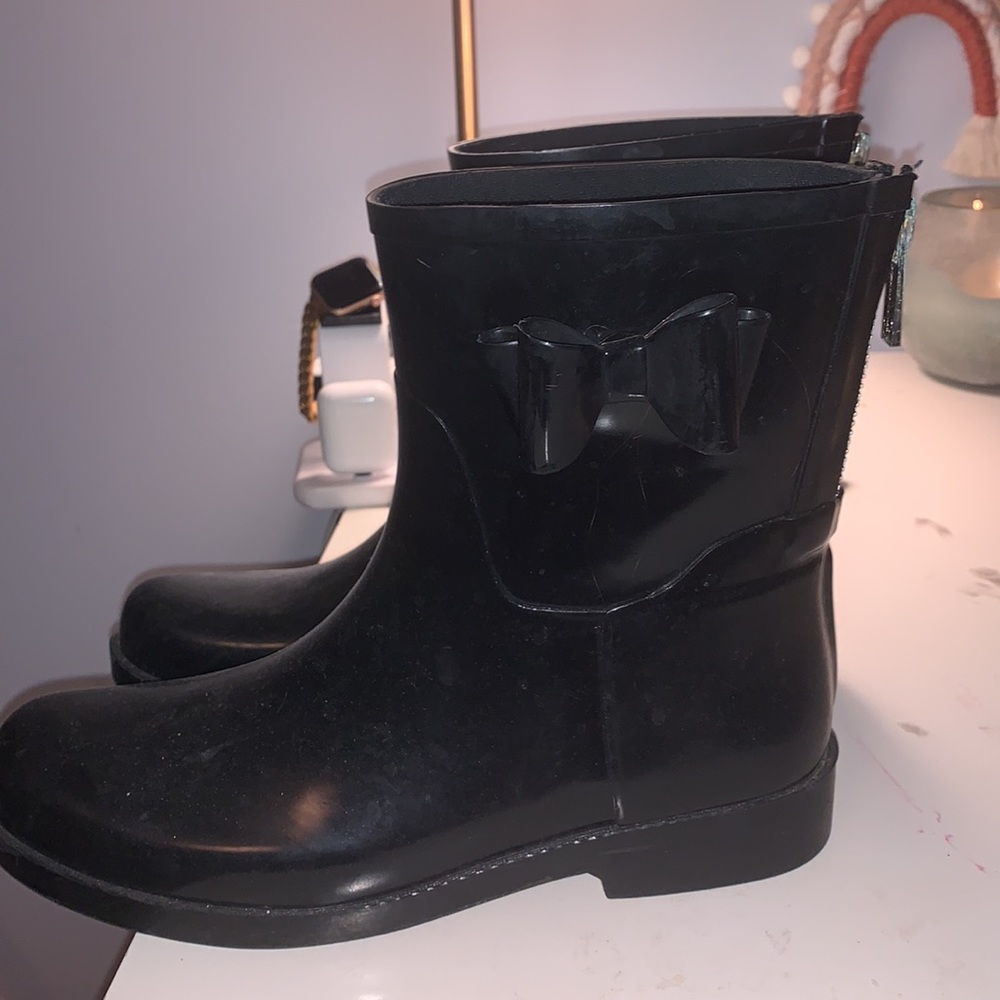 Black Jessica Simpson rain boots